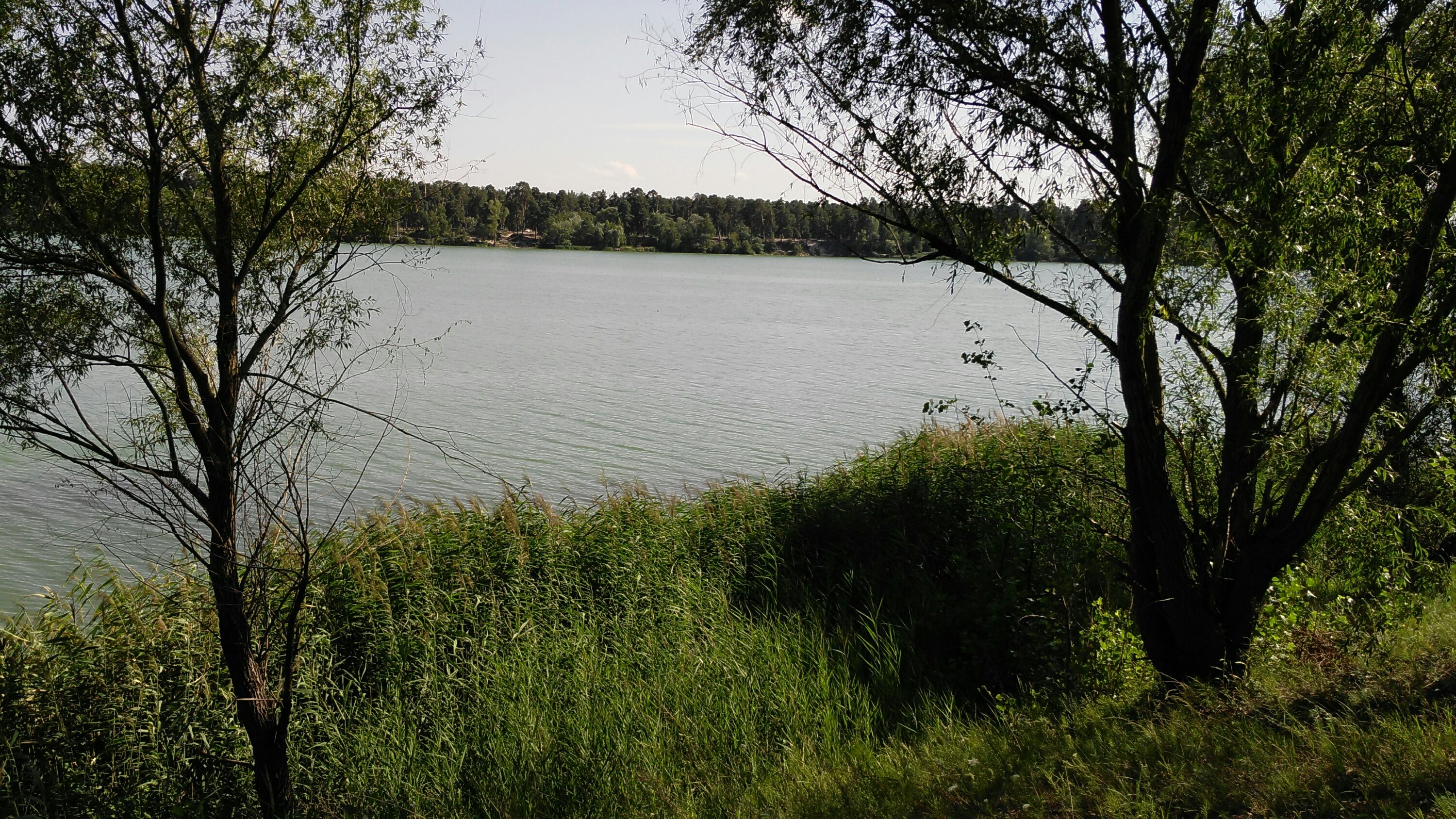 Берег Алмазного озера