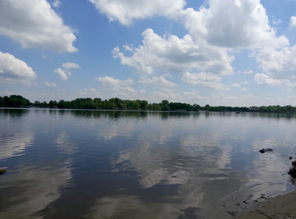 Днепр в черте Киева