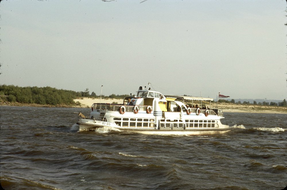 Пасажирский катер 60 года