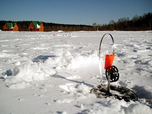 Как ловить щуку зимой на жерлицу