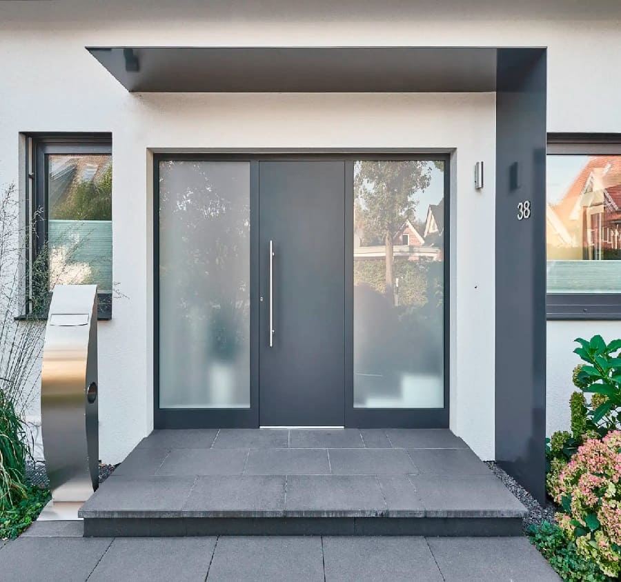 Входные двери металлические для вашего дома в магазине «СолоДвери»