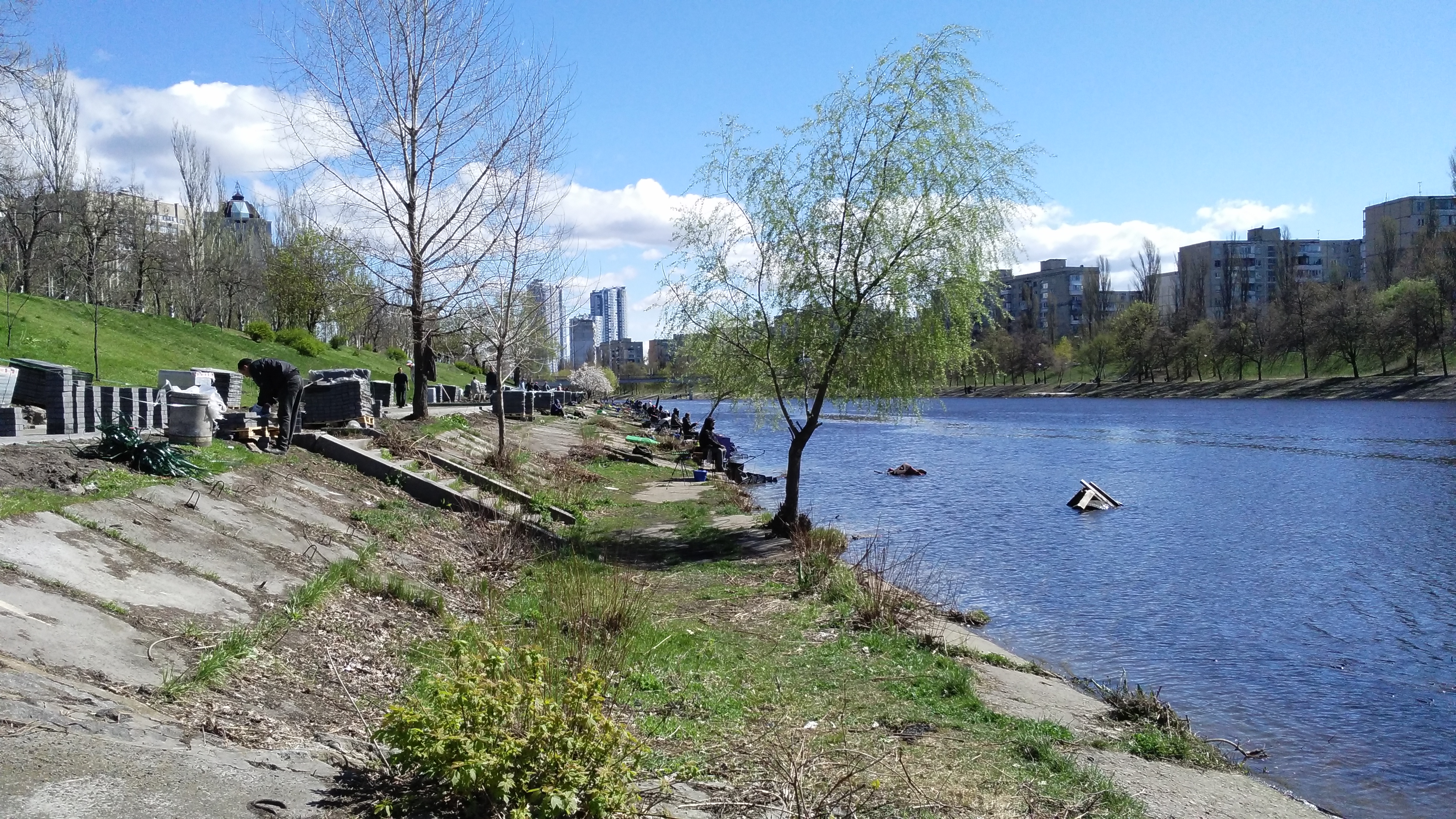 Соревнования рыболовов на Русановке